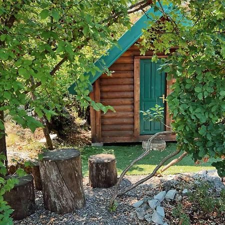ホテル Camp Oaza,Lipa ツェティニェ エクステリア 写真