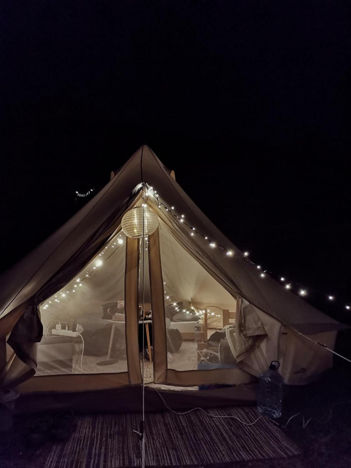 ホテル Camp Oaza,Lipa ツェティニェ エクステリア 写真