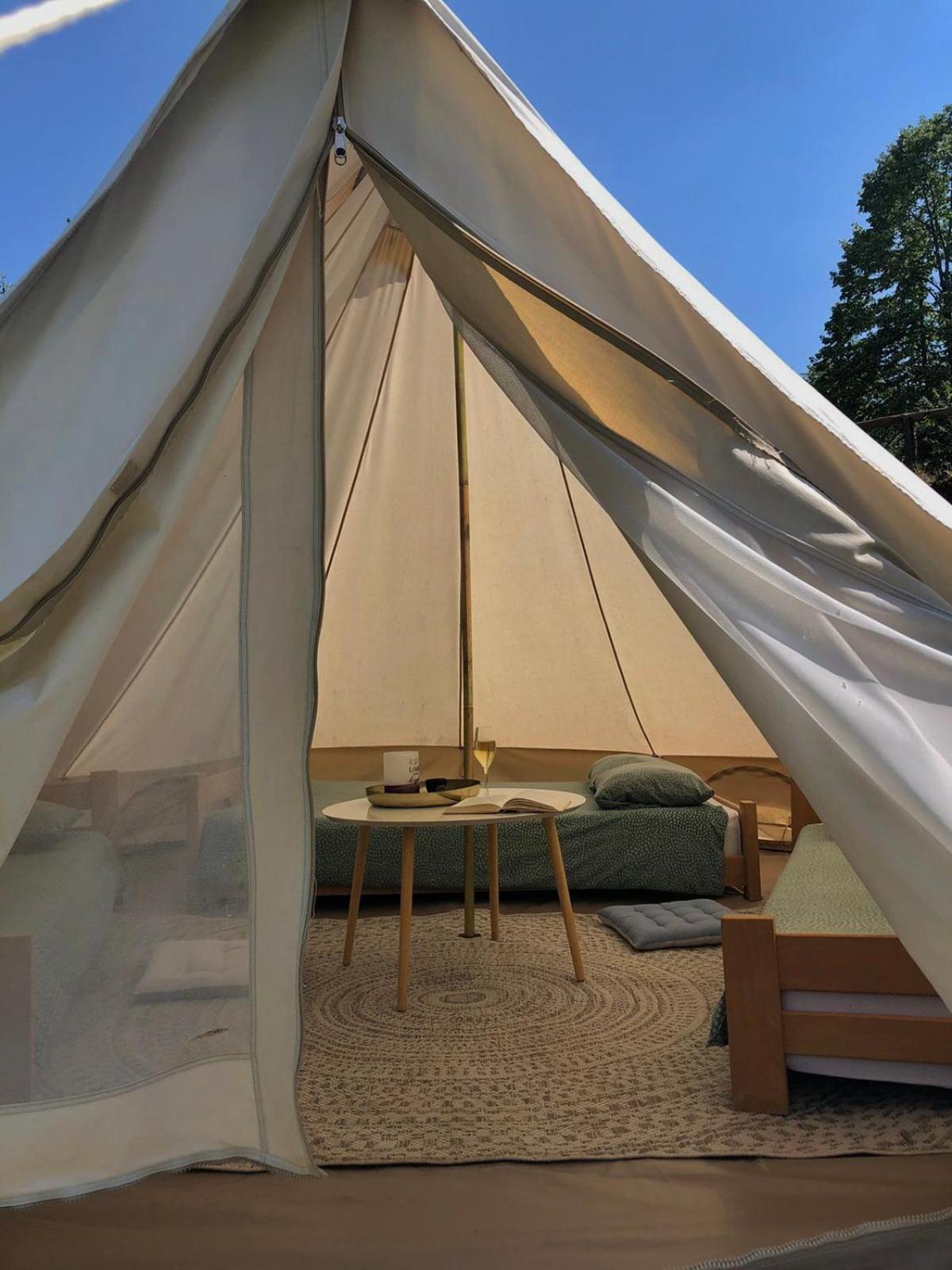 ホテル Camp Oaza,Lipa ツェティニェ エクステリア 写真