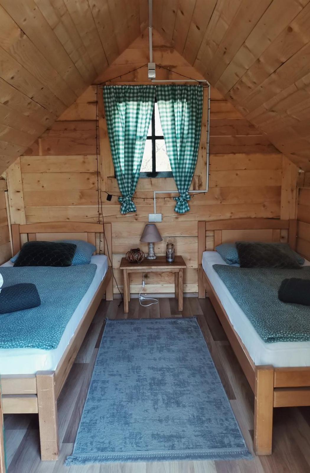 ホテル Camp Oaza,Lipa ツェティニェ エクステリア 写真